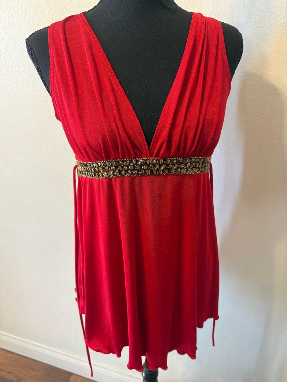 Y2K going out top true vintage Red Sleeveless V-Neck Empire Waist Top